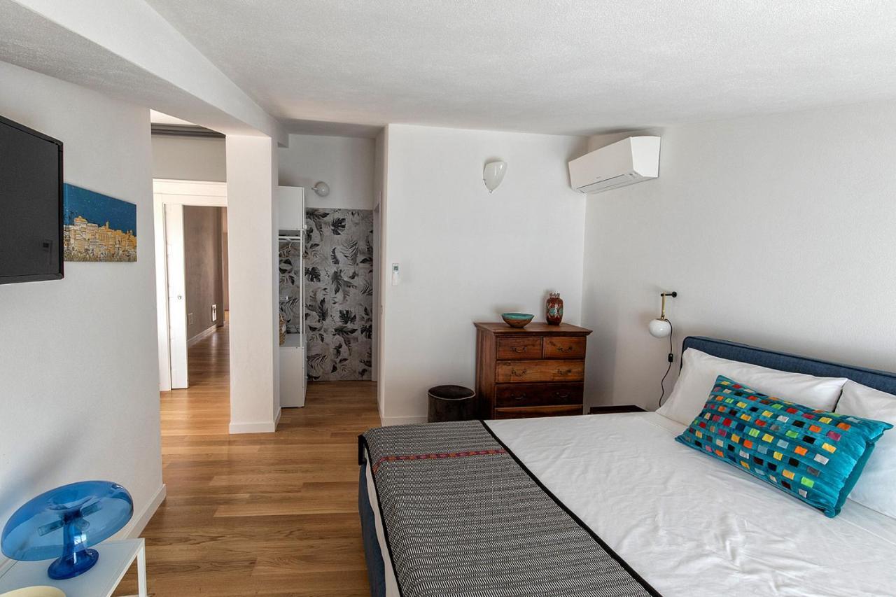 Bisu Isola Di Sant'Antioco Bed & Breakfast エクステリア 写真